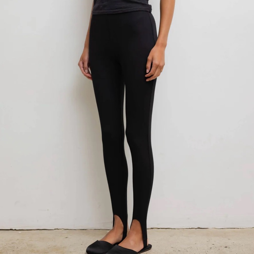 LESET Stirrup Leggings in Black